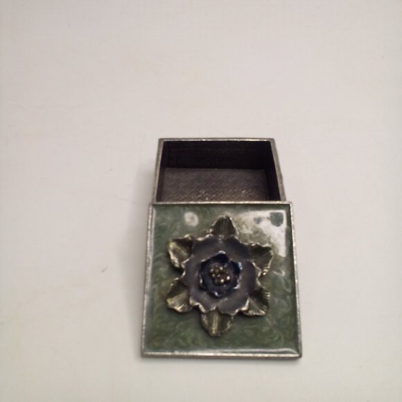 Metal Trinket Box Raised 3D Flower Silver 2.25" - Picture 4 of 11